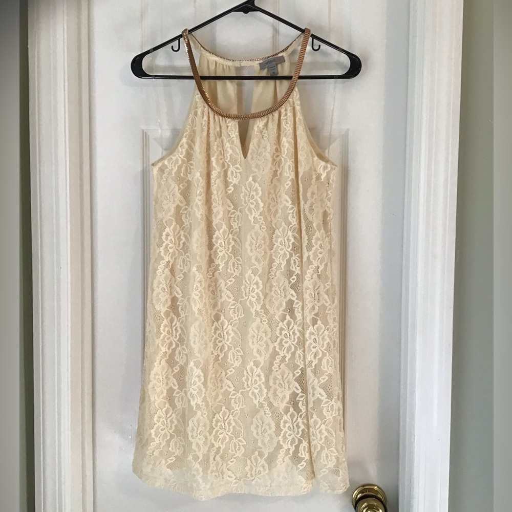Casting LA lace dress